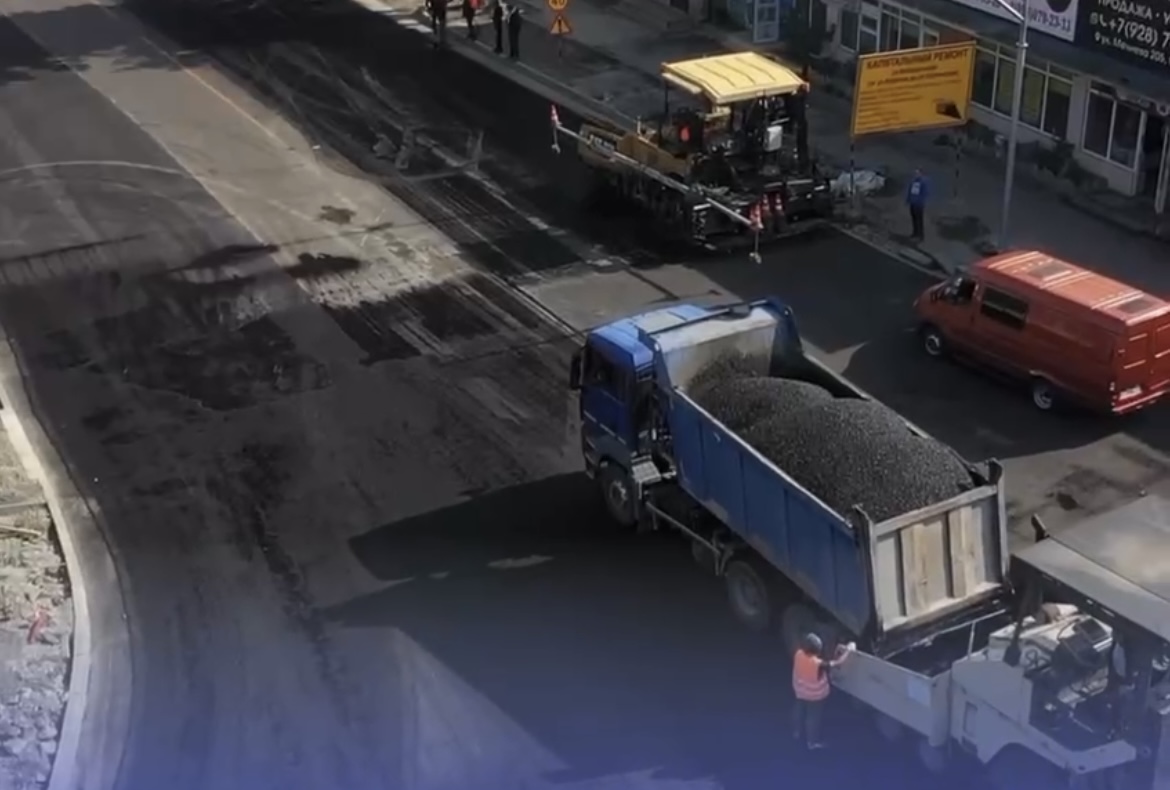 В Нальчике ремонтируют улицу Кабардинскую