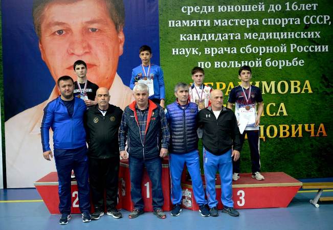 В Нальчике завершилось первенство СКФО по вольной борьбе