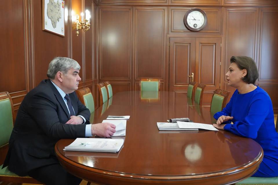 Казбек Коков провел рабочую встречу с директором Корпоративного университета «Эльбрус» Тамарой Айбазовой